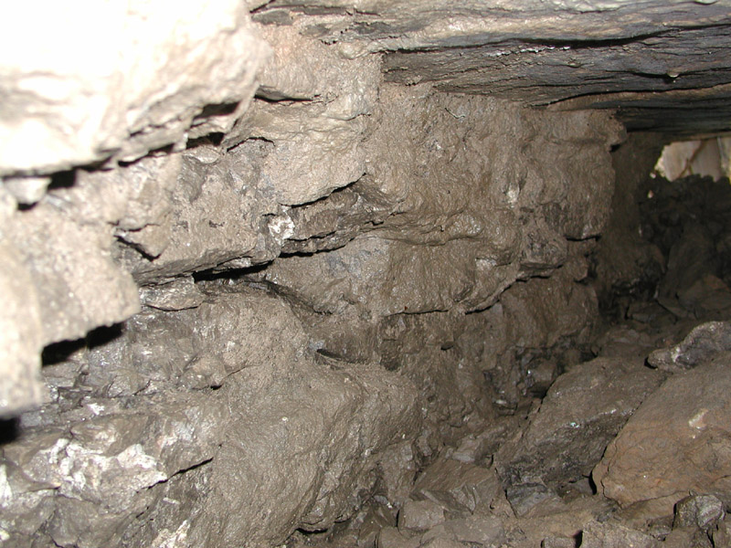 Tunnel under East Ave (16)